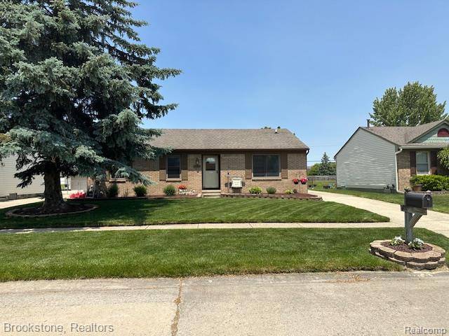Macomb, MI 48044,16359 Parkwood Drive