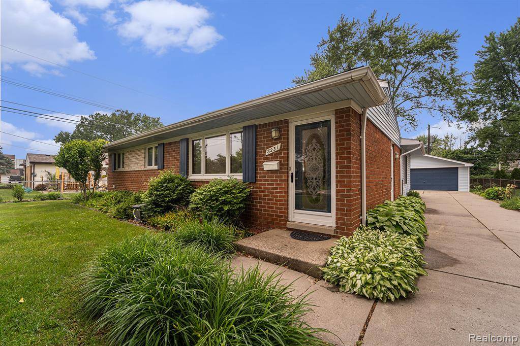 Sterling Heights, MI 48312,8231 Doncaster Drive