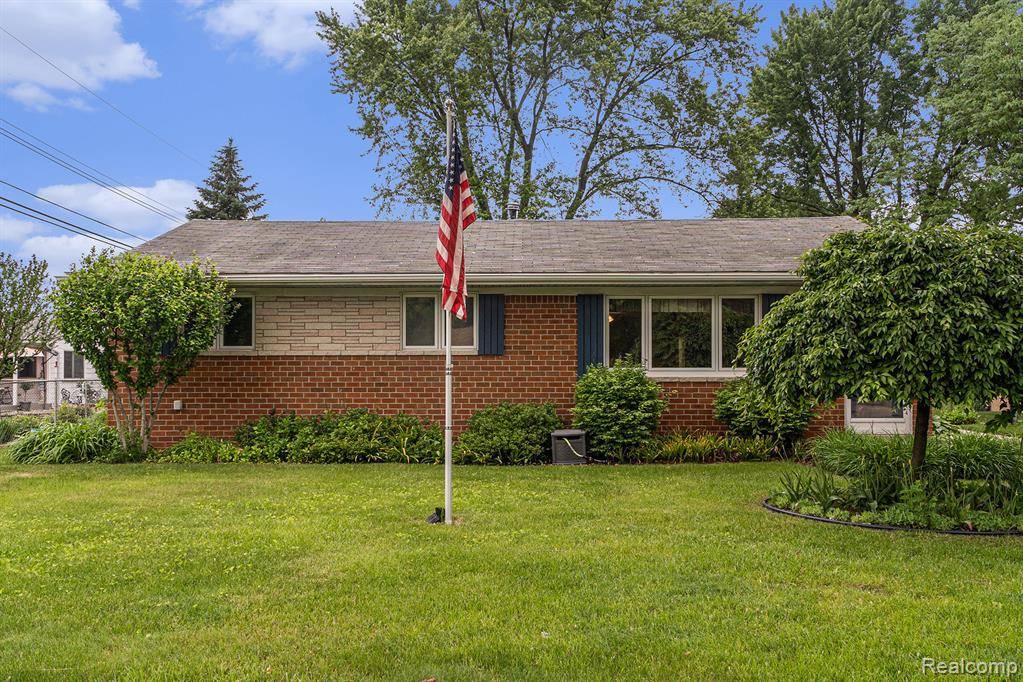 Sterling Heights, MI 48312,8231 Doncaster Drive