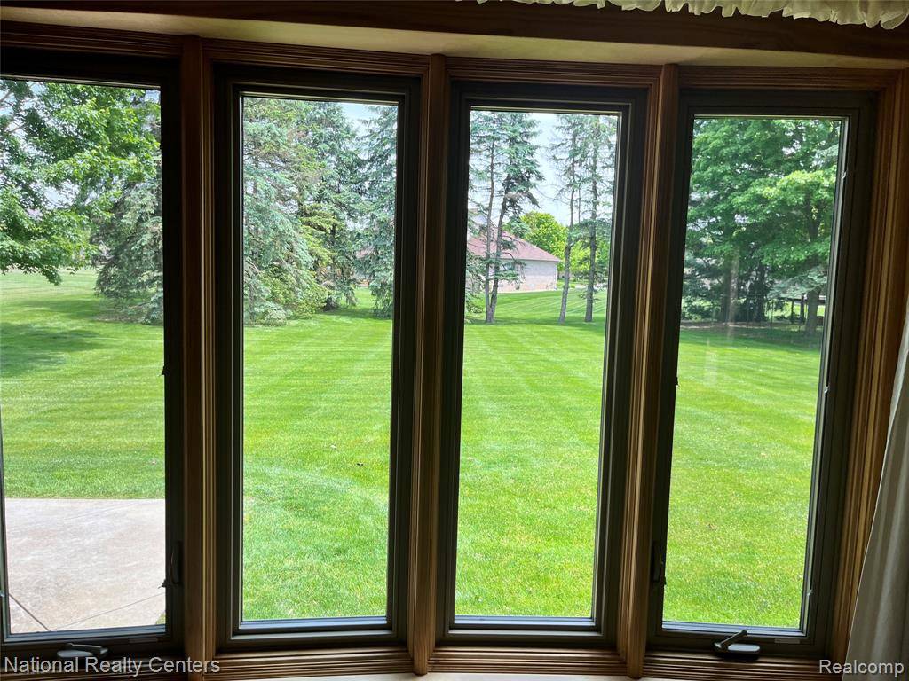 Novi, MI,24590 Dinser Drive