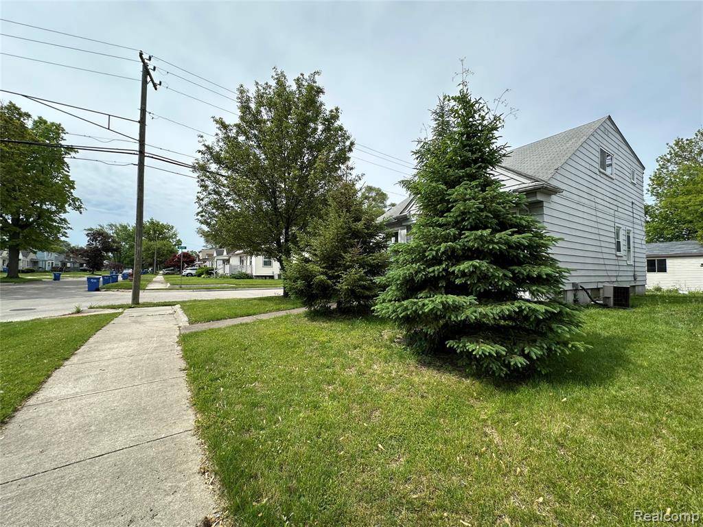 Warren, MI 48091,21407 Syracuse Avenue