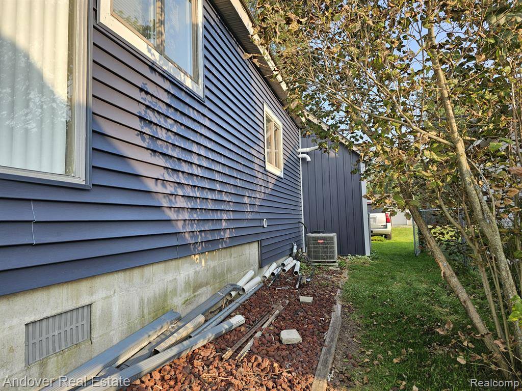 Highland, MI 48356,2501 Davista Drive