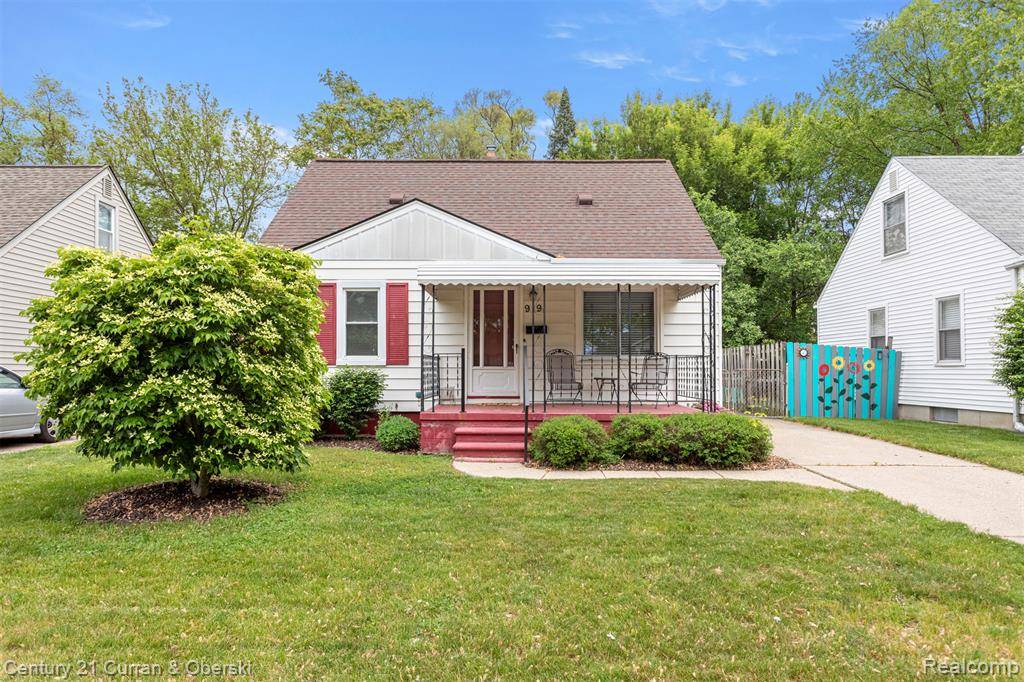 Royal Oak, MI 48073,919 Whitcomb Avenue