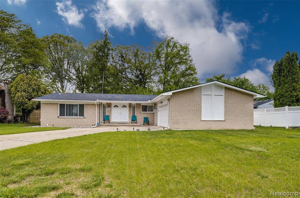 Southfield, MI 48033,24970 Thorndyke Street