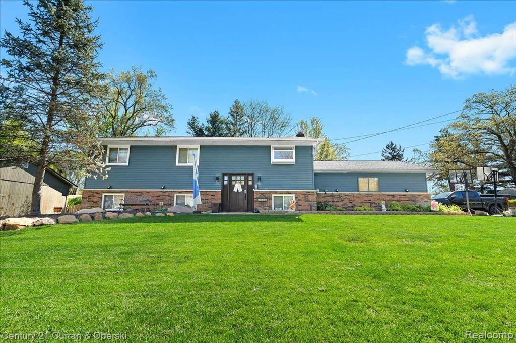 Wolverine Lake, MI 48390,2566 Marchar Drive