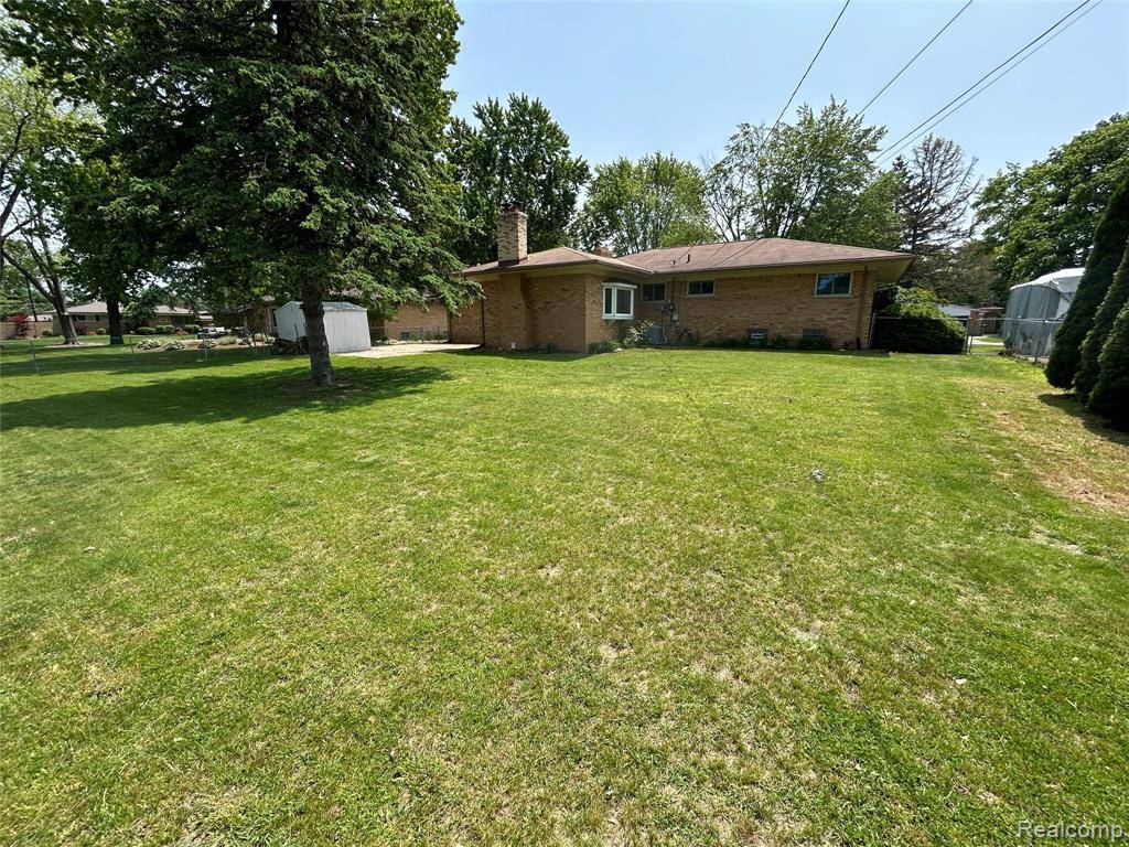 Utica, MI 48316,5633 Debra Road