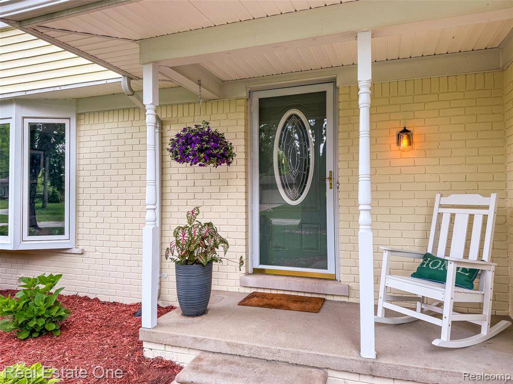 Rochester Hills, MI 48309,2036 Belle Vernon Drive