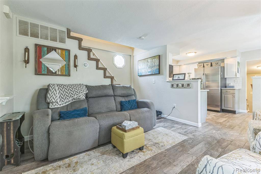 Belleville, MI 48111,2459 Rawsonville Road