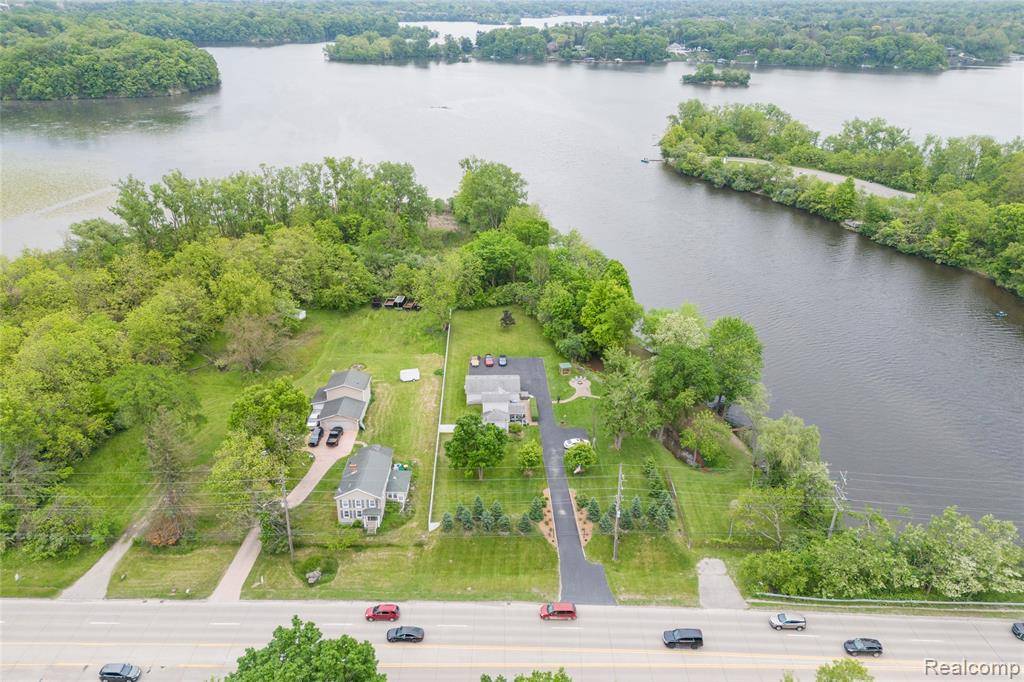 Belleville, MI 48111,2459 Rawsonville Road