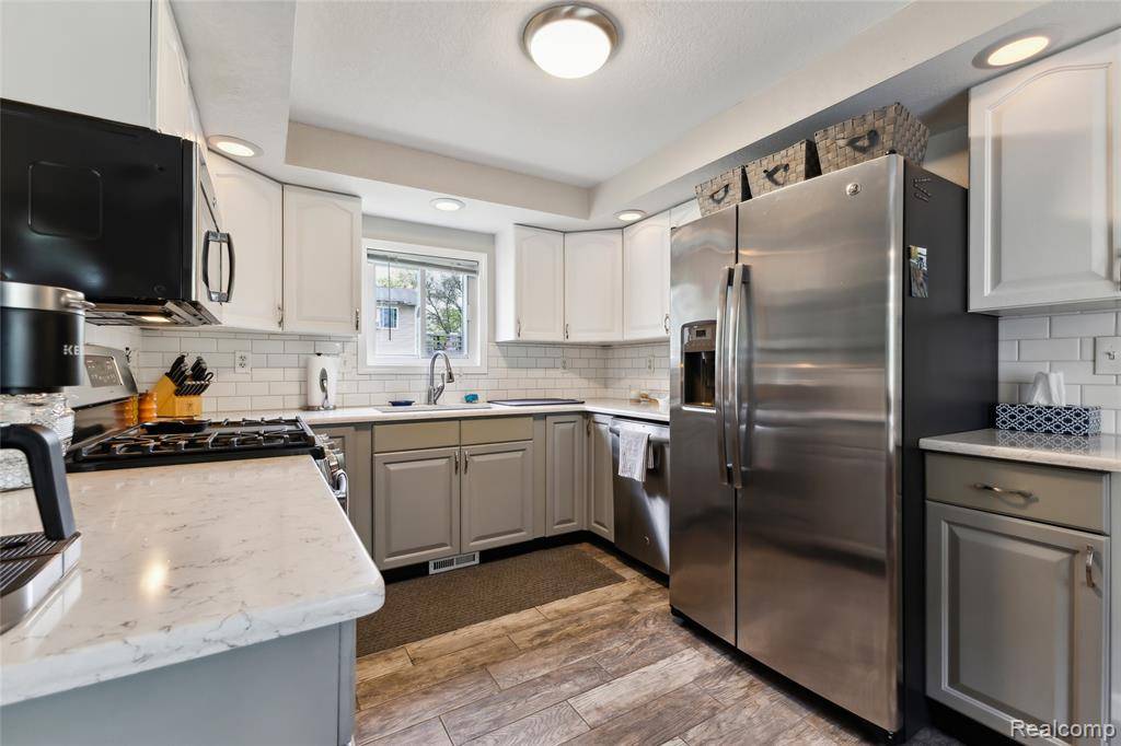 Belleville, MI 48111,2459 Rawsonville Road