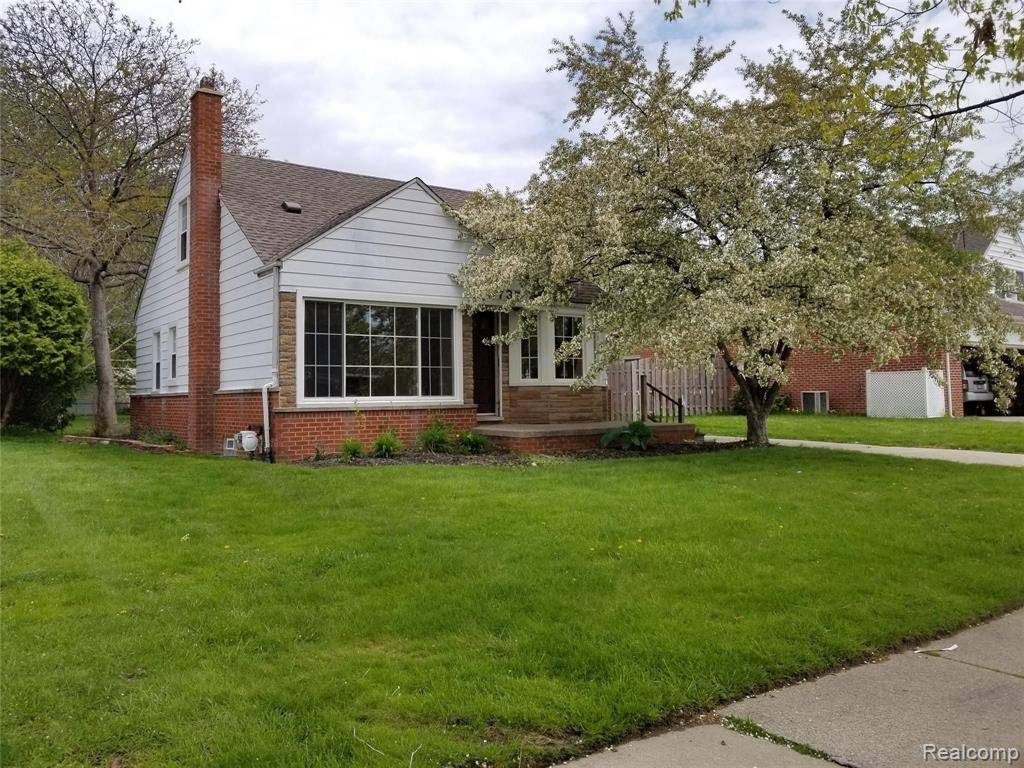 Saint Clair Shores, MI 48080,21735 Trombly