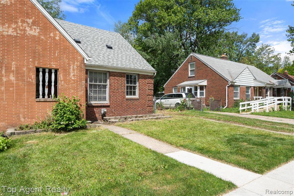 Eastpointe, MI 48021,23089 Brittany Avenue
