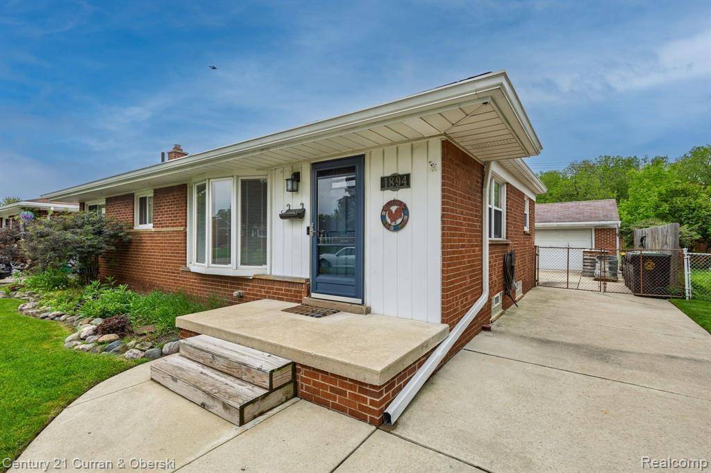 Trenton, MI 48183,1894 Pinetree Drive