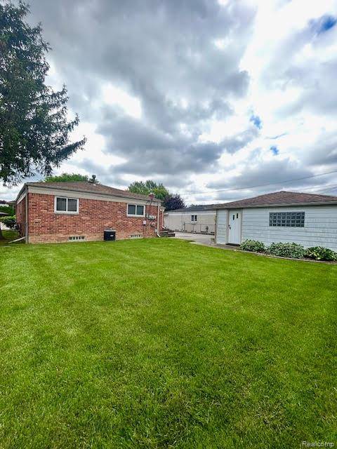 Madison Heights, MI 48071,31613 Kenwood Avenue