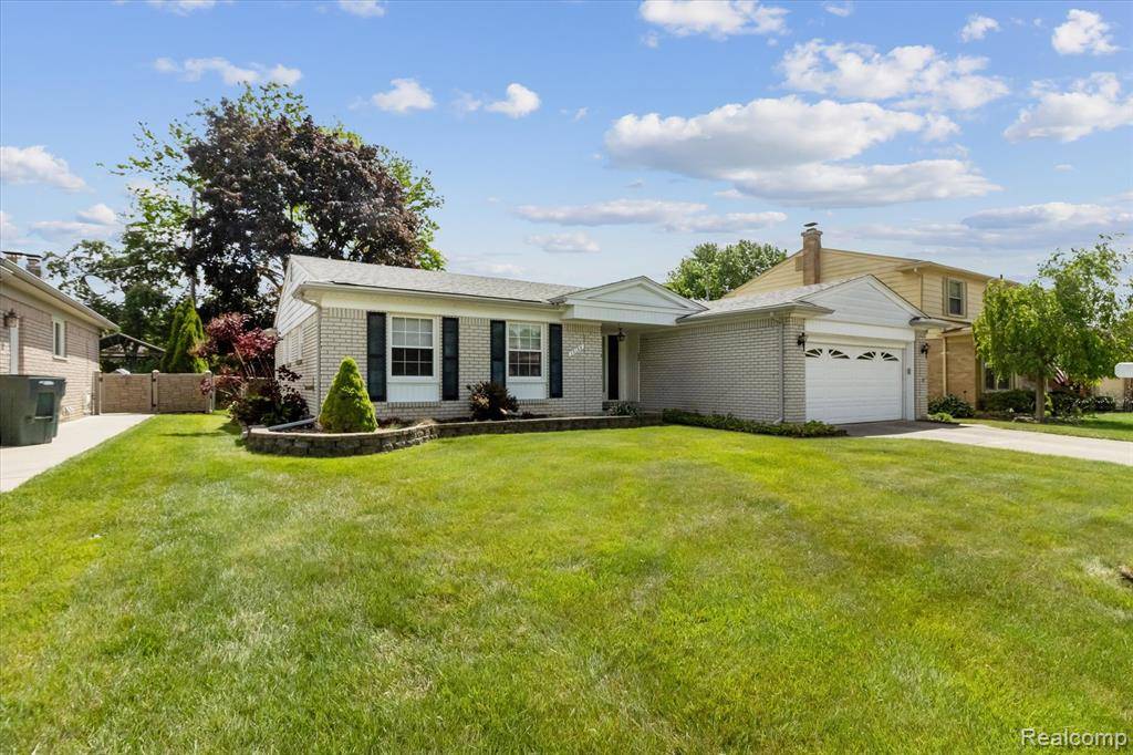 Plymouth, MI 48170,15164 Willowbrook Lane