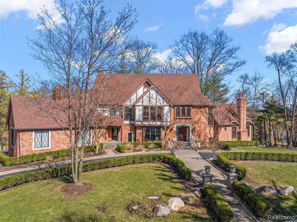 Bloomfield Hills, MI 48302,3013 HERON Place