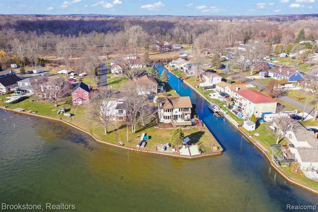 Highland, MI 48356,2995 VENICE