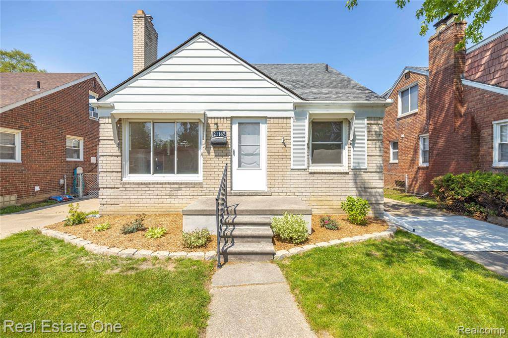 Grosse Pointe Woods, MI 48225,21167 Lancaster Street