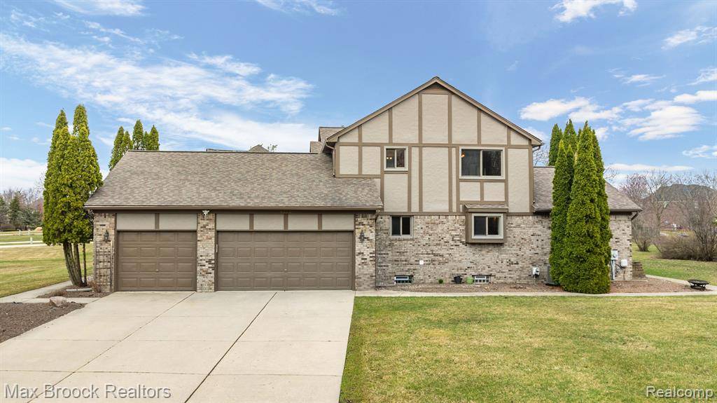 Rochester, MI 48306,4070 GREENBRIAR Court