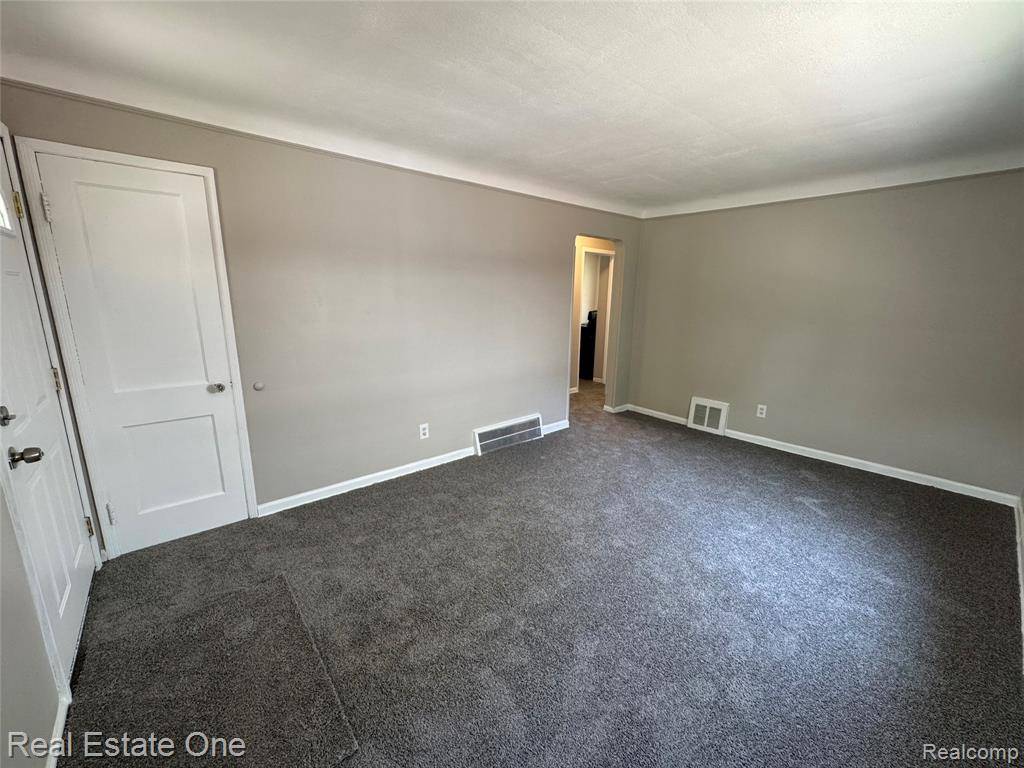 Dearborn, MI 48124,3162 Chestnut Street