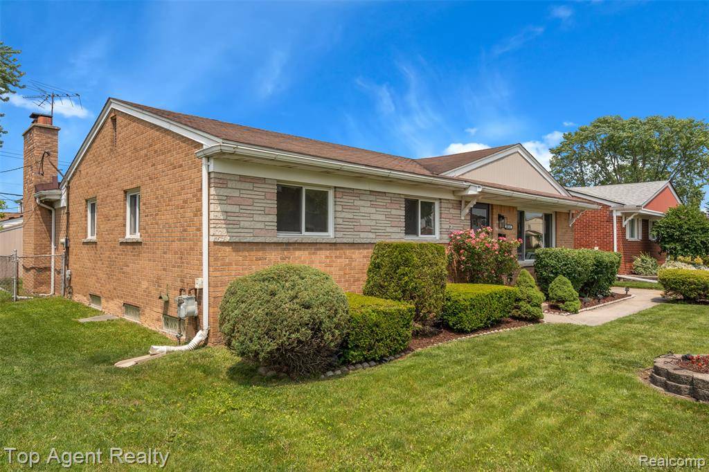 Westland, MI 48186,32532 Steinhauer Street