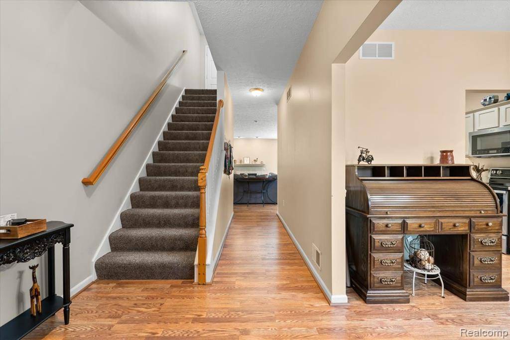 Howell, MI 48855,2608 Birchwood Drive