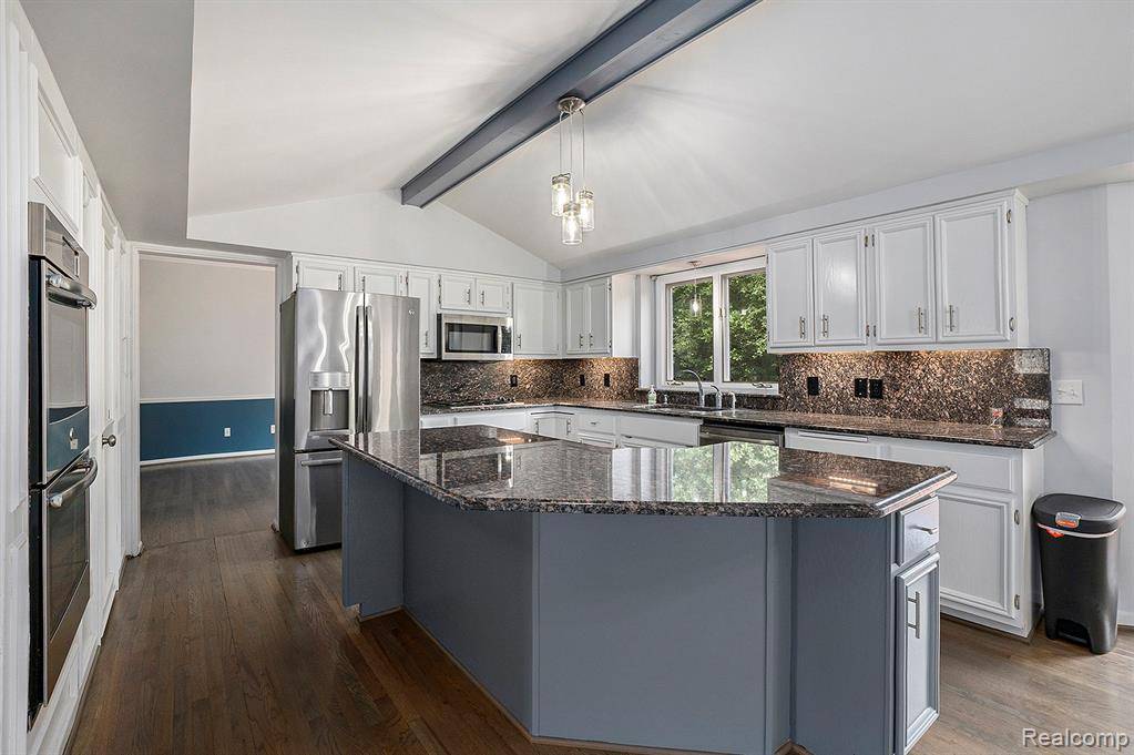 Bloomfield Hills, MI 48304,1717 Brandywine Drive