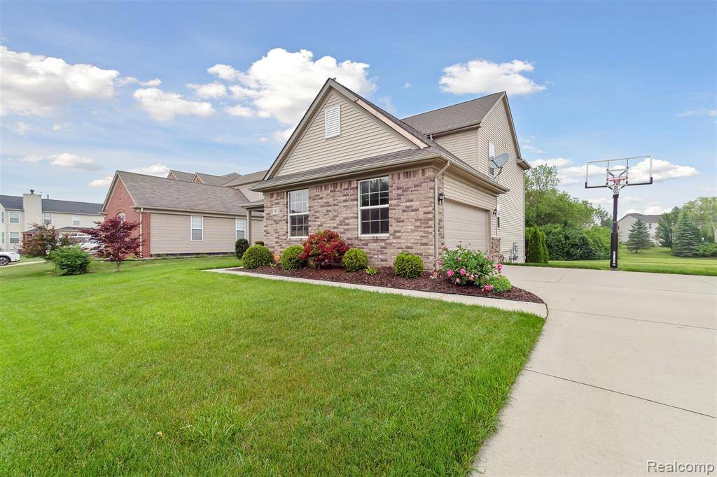 Ypsilanti, MI 48197,8933 Ringneck Drive