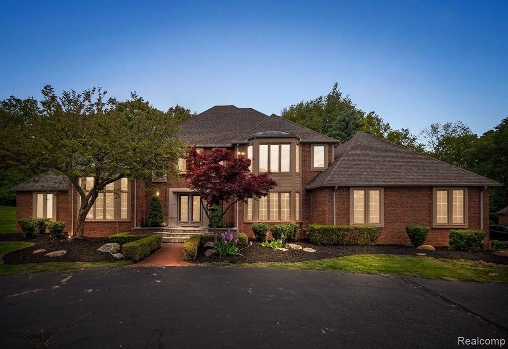 Bloomfield Hills, MI 48302,4932 SUSANS Way