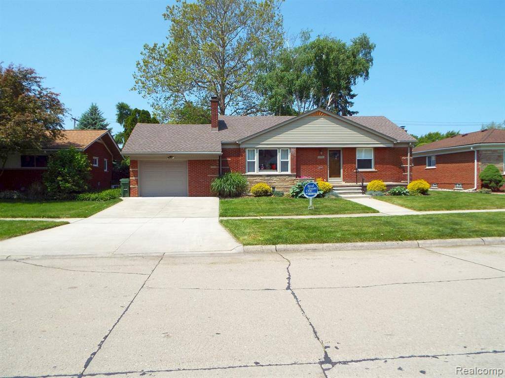 Allen Park, MI 48101,9996 Manor Avenue