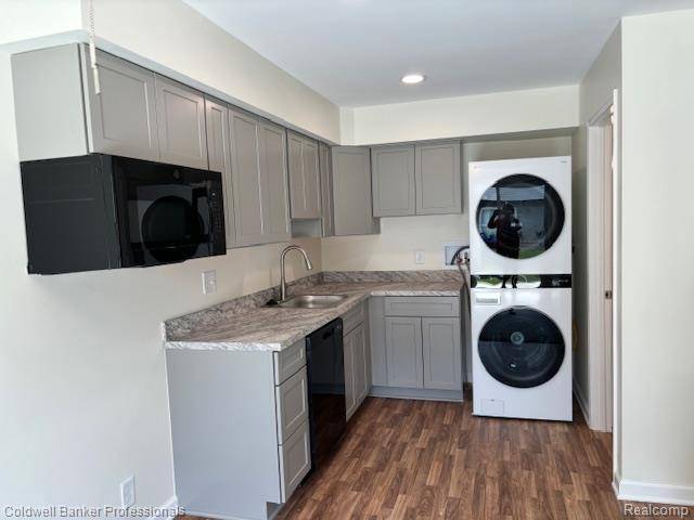 Belleville, MI 48111,41213 S Woodbury Green Dr