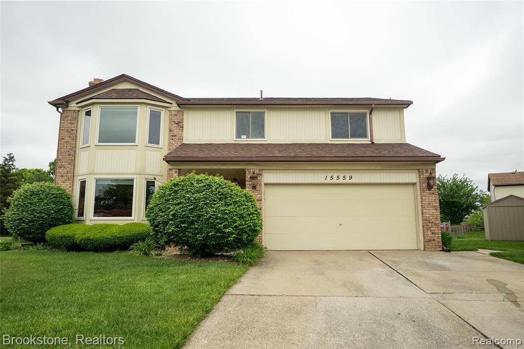 Macomb, MI 48044,15559 Williamsburg E Drive