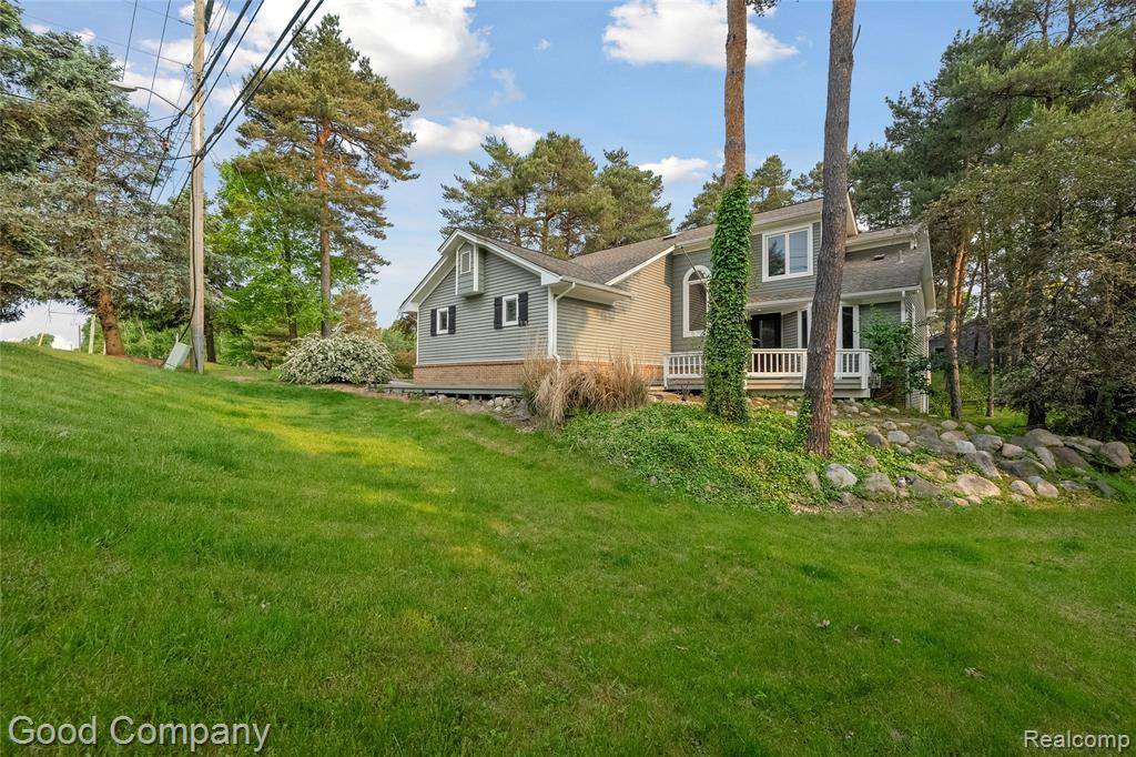 Clarkston, MI 48348,5490 Clarkston Road
