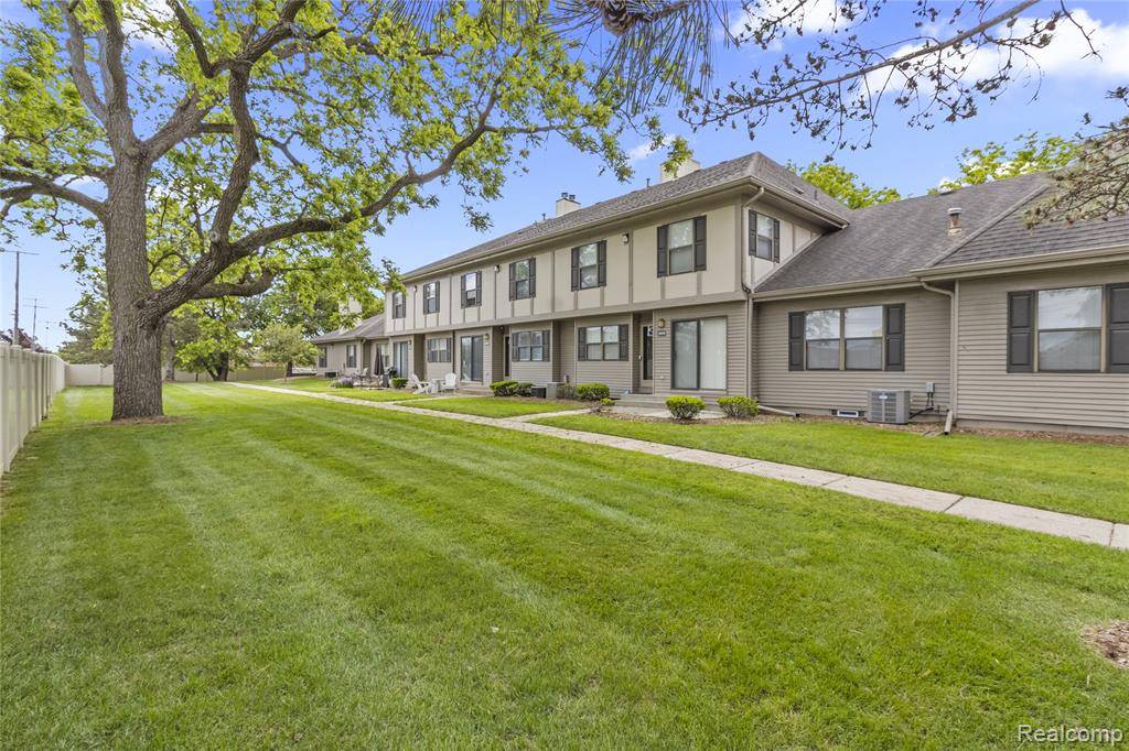 Southfield, MI 48033,24964 Auburn Lane
