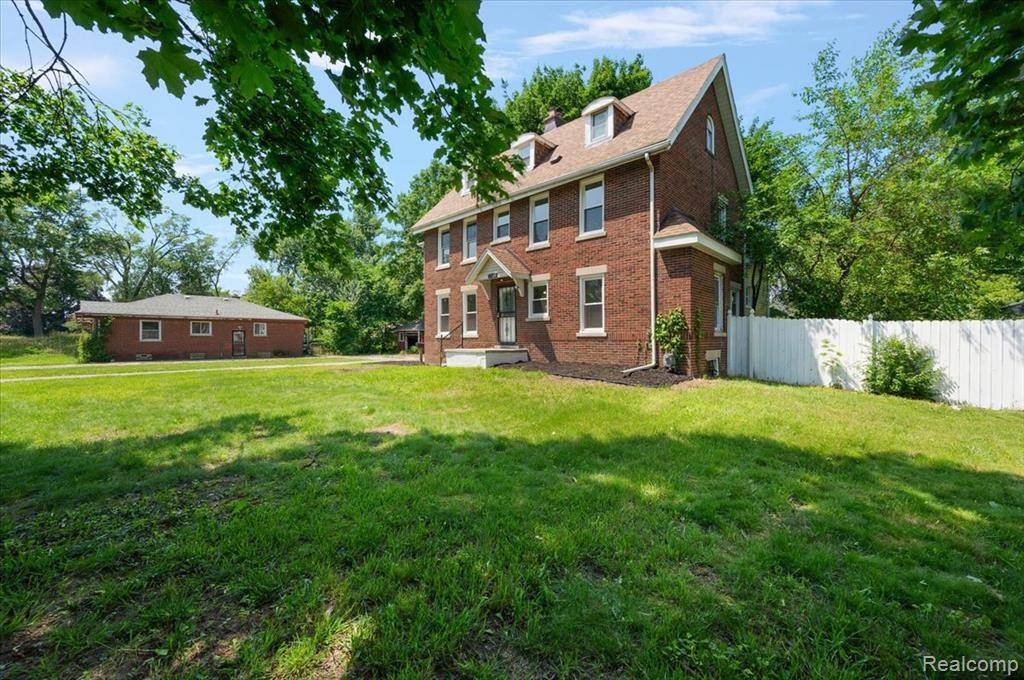 Detroit, MI 48219,22608 Frisbee Street