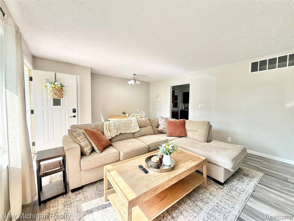 Davison, MI 48423,613 Oda Street