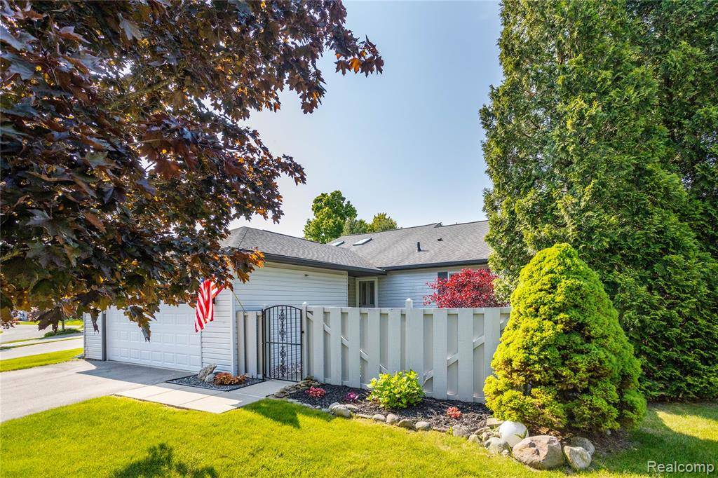 Brighton, MI 48114,7566 Radcliffe