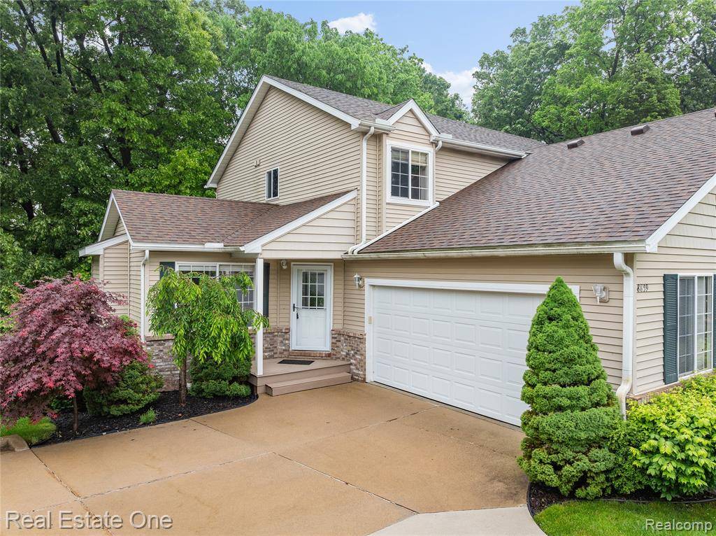 Pinckney, MI 48169,8859 Redstone Drive
