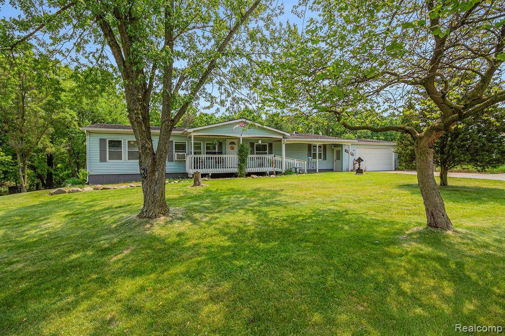 Fenton, MI 48430,15455 Rhoades Lane