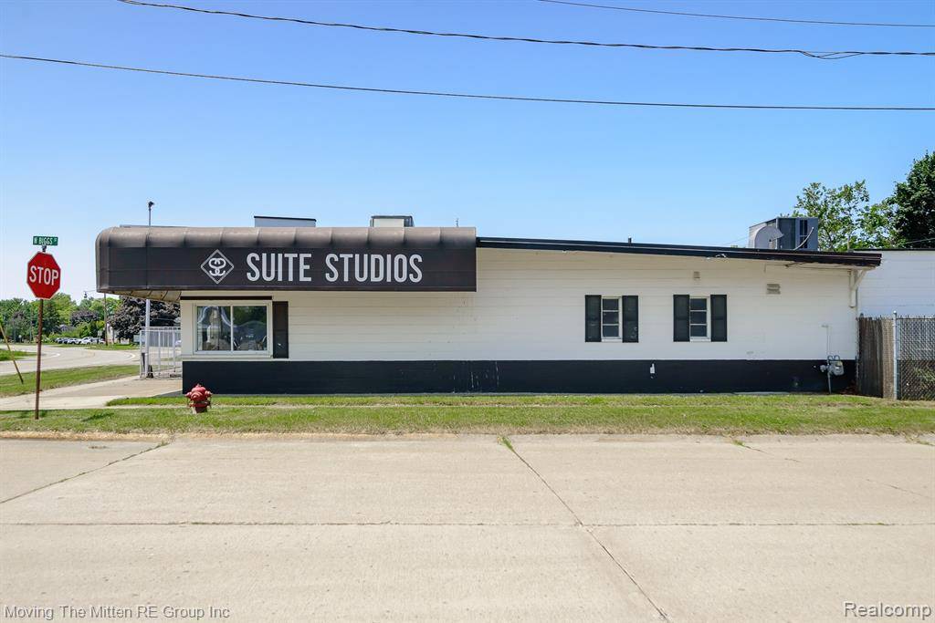 Belleville, MI 48111,573 E Huron River Drive