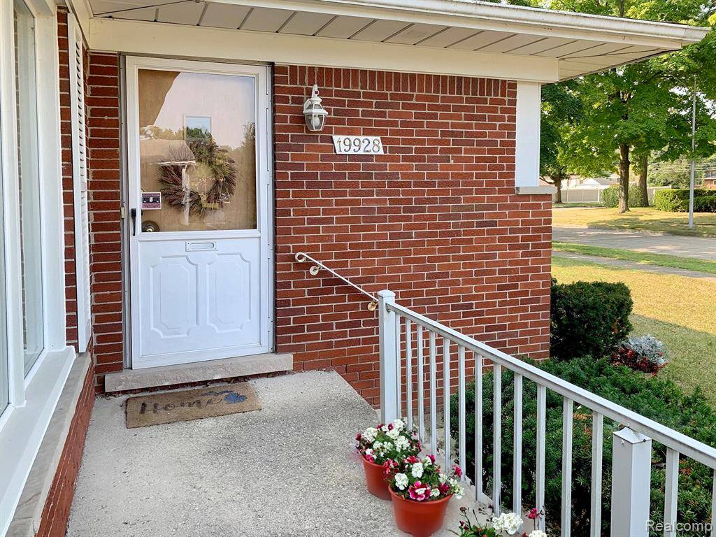 Livonia, MI 48152,19928 Weyher Street