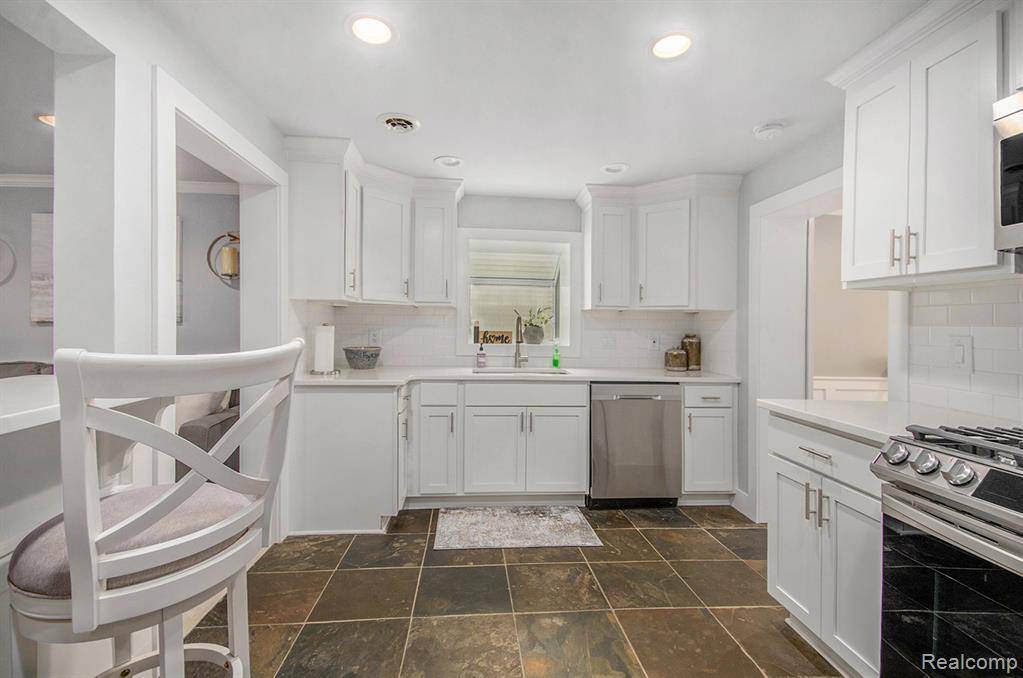 Rockwood, MI,35274 Lake Drive