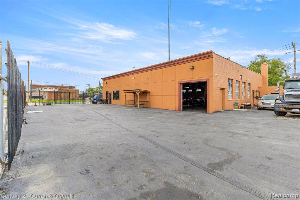 Southgate, MI 48204,8301 W Chicago