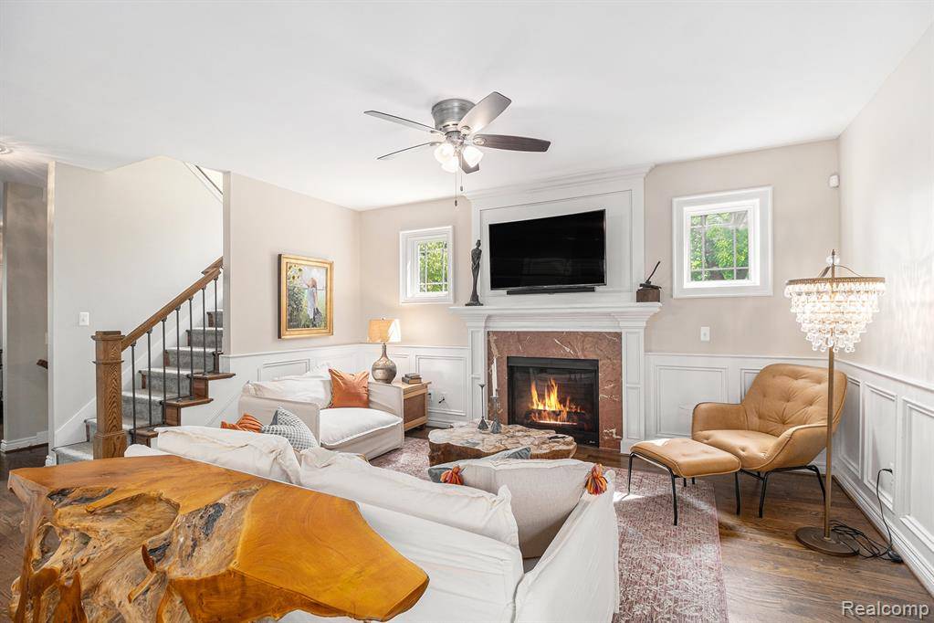 Pleasant Ridge, MI,92 Kensington Boulevard