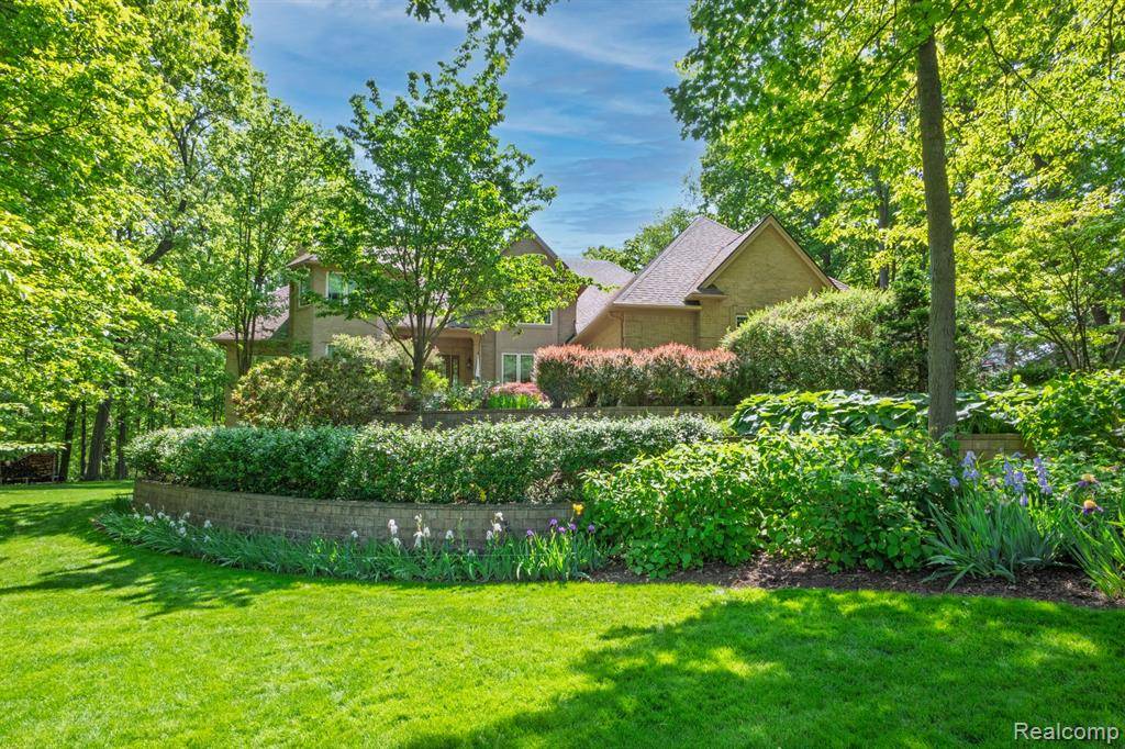 Howell, MI 48843,3587 Woodridge Drive
