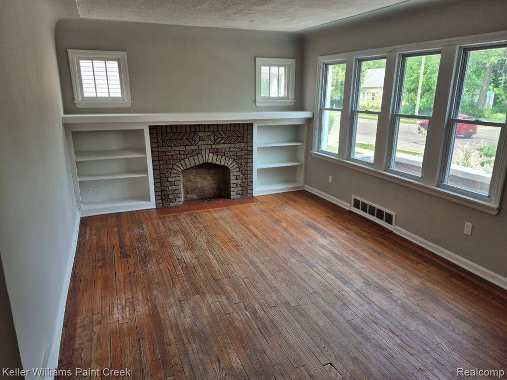 Eastpointe, MI 48021,22911 Hayes APT 1 Avenue
