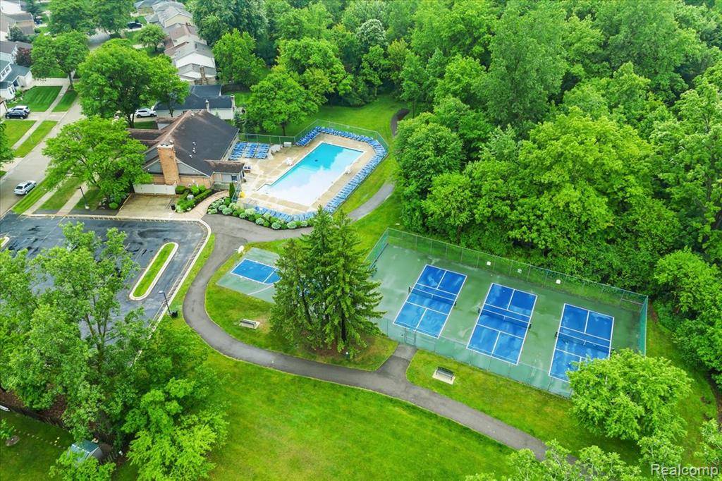 Canton, MI 48187,7672 Admiralty Drive