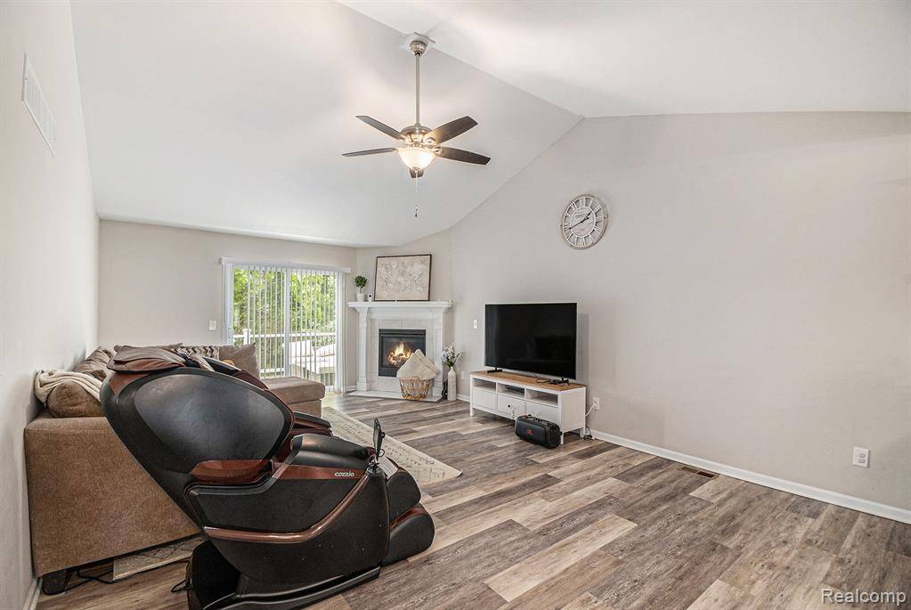 Howell, MI 48843,816 Nelsons Ridge Drive