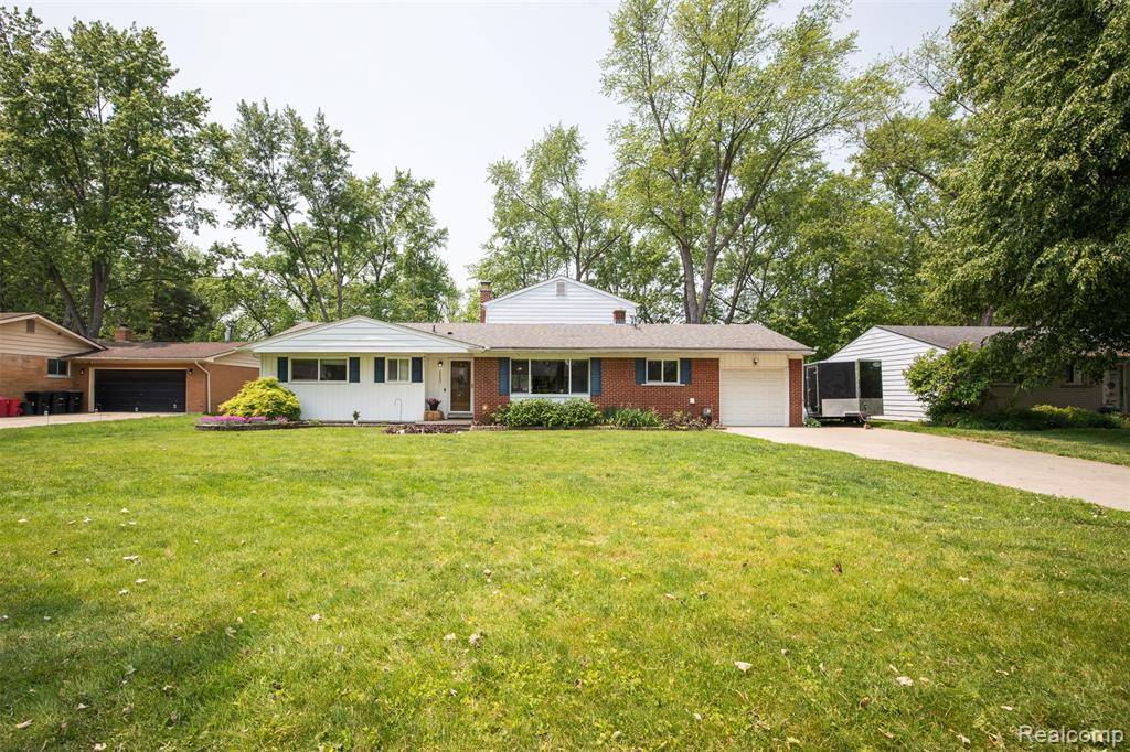 Livonia, MI 48152,17733 Deering Street