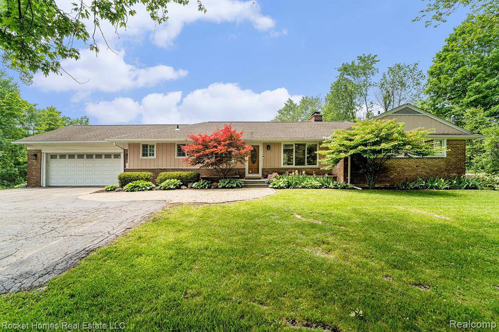 Franklin, MI 48025,30609 Inkster Road